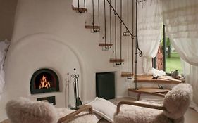 Castelul De Lut - Eco Boutique Guesthouse (Adults Only)